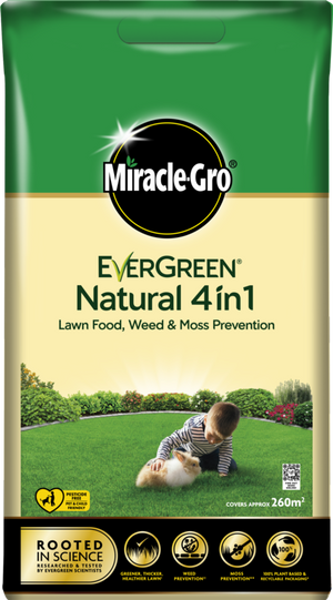 Miracle-Gro® Natural 4 in 1 Feed, Weed & Mosskiller 85sqm