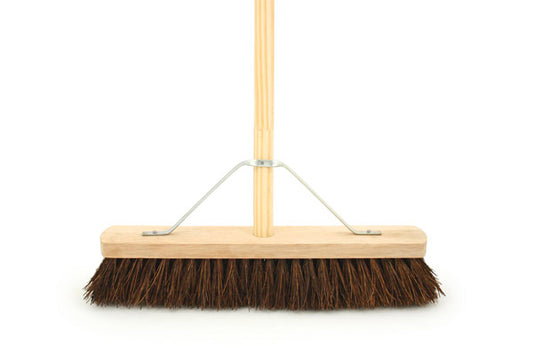 Bentley Stiff Bassine Platform Brush with Handle 18"
