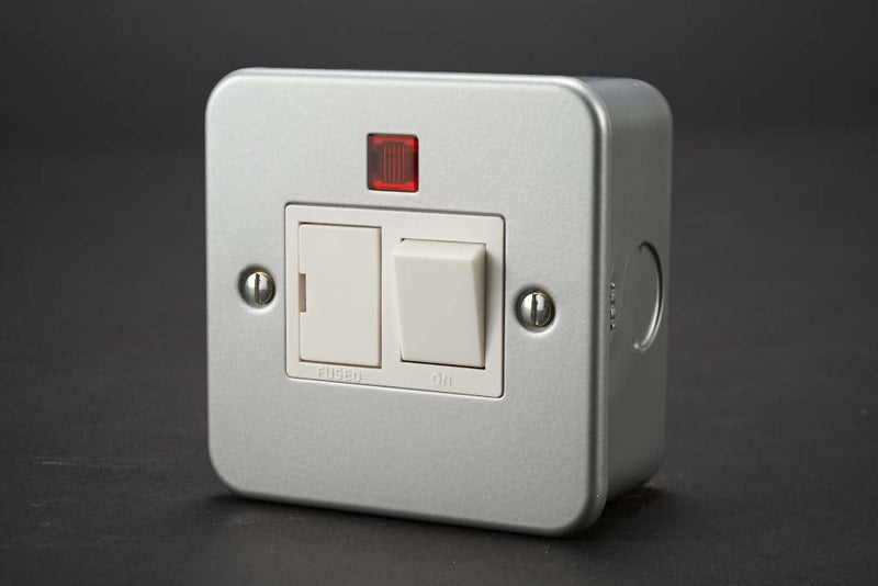 Securlec Metal Clad 1 Gang Switched Spur With Neon